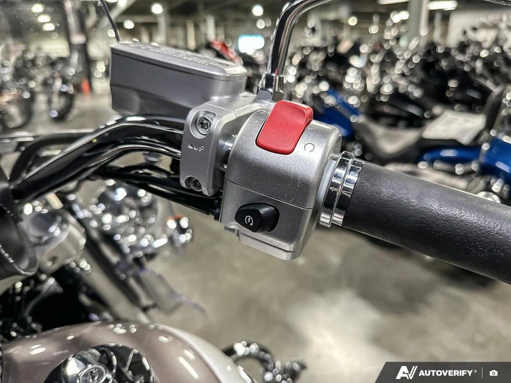 2009 Suzuki C109rt alt