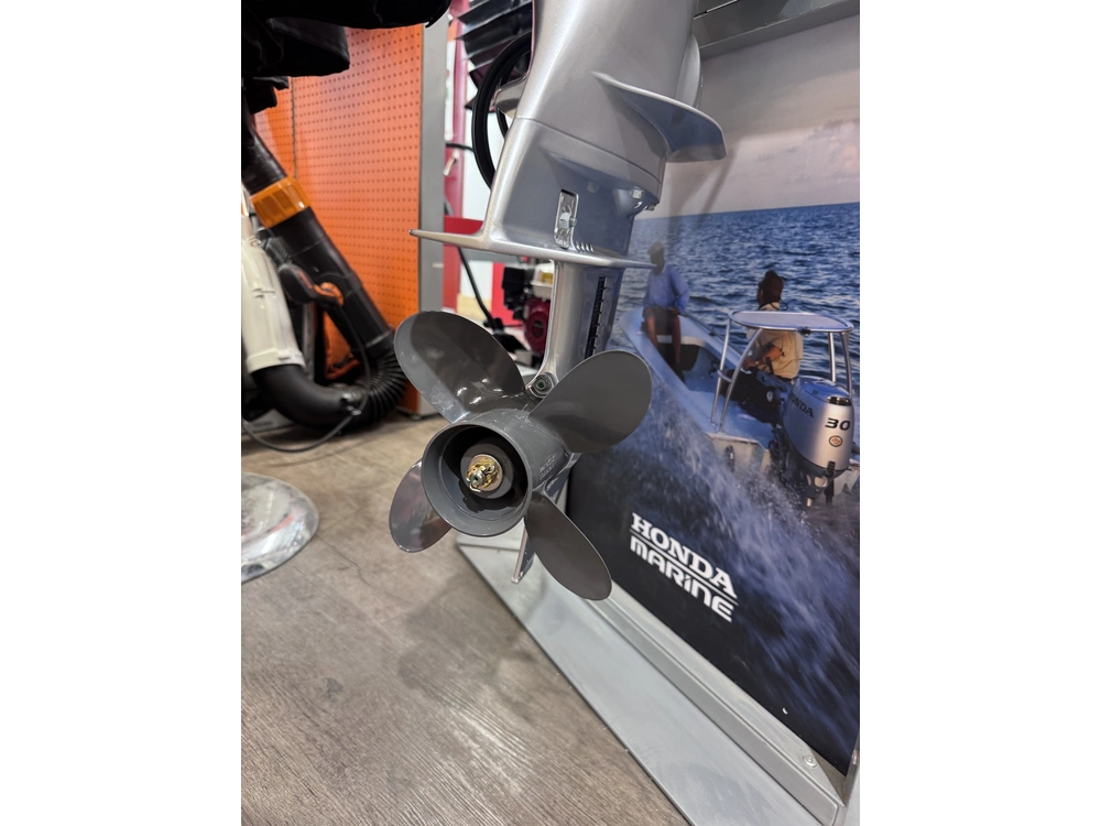 2026 Honda 20hp S/s 15" Elec. Start Outboard alt