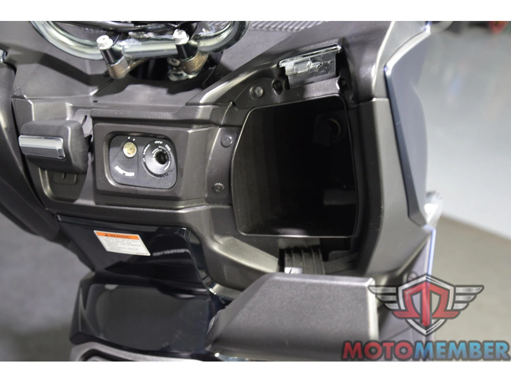 2019 Suzuki Burgman 400 alt