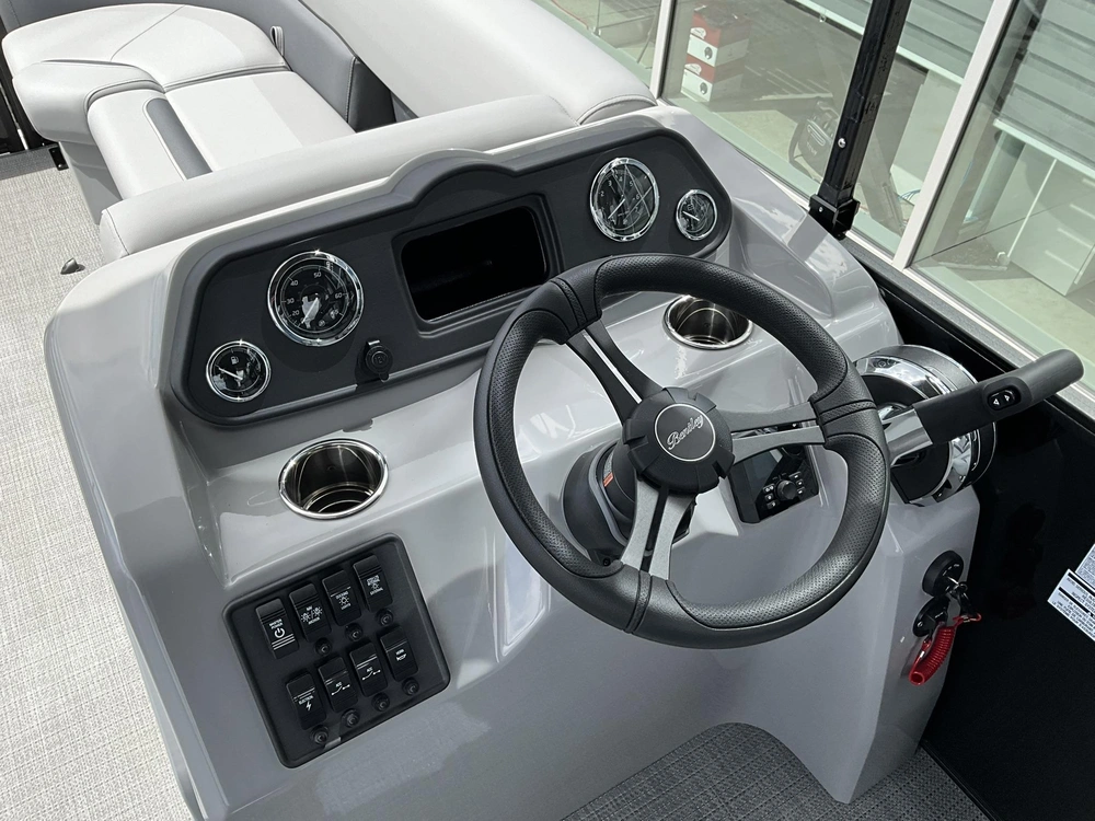 Bentley Le 180 Cr 2026 alt