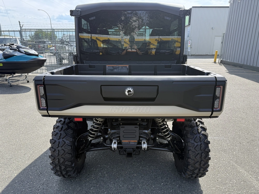 2026 Can-am Defender Limited Cab Hd11 alt