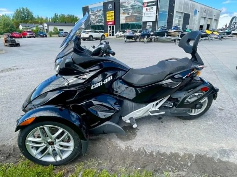 BRP SPYDER STS 990 2014