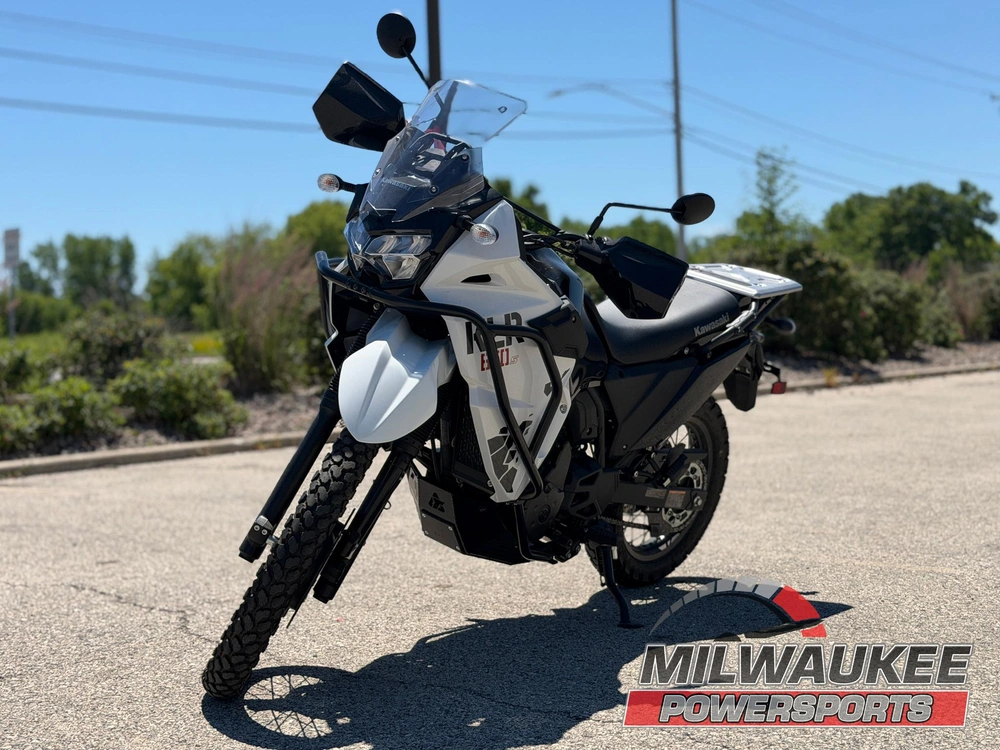 2025 Kawasaki Klr®650 S Pearl Crystal White/metallic Carbon Gray alt