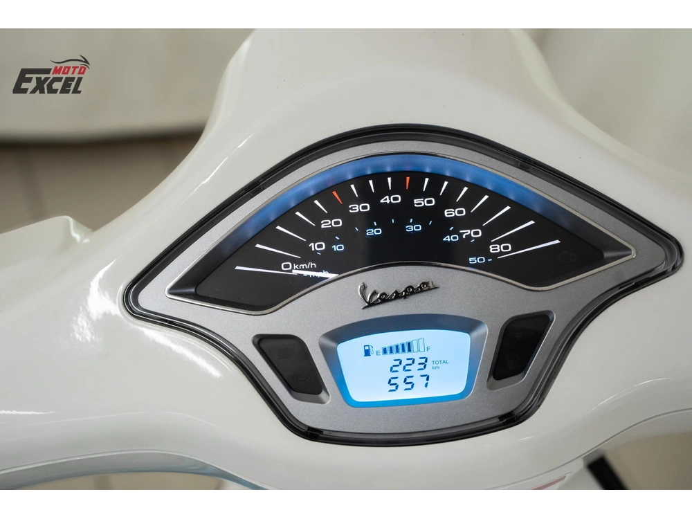 2023 Vespa Primavera Se alt
