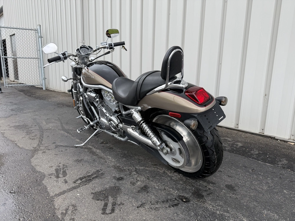2004 Harley-davidson V-rod alt