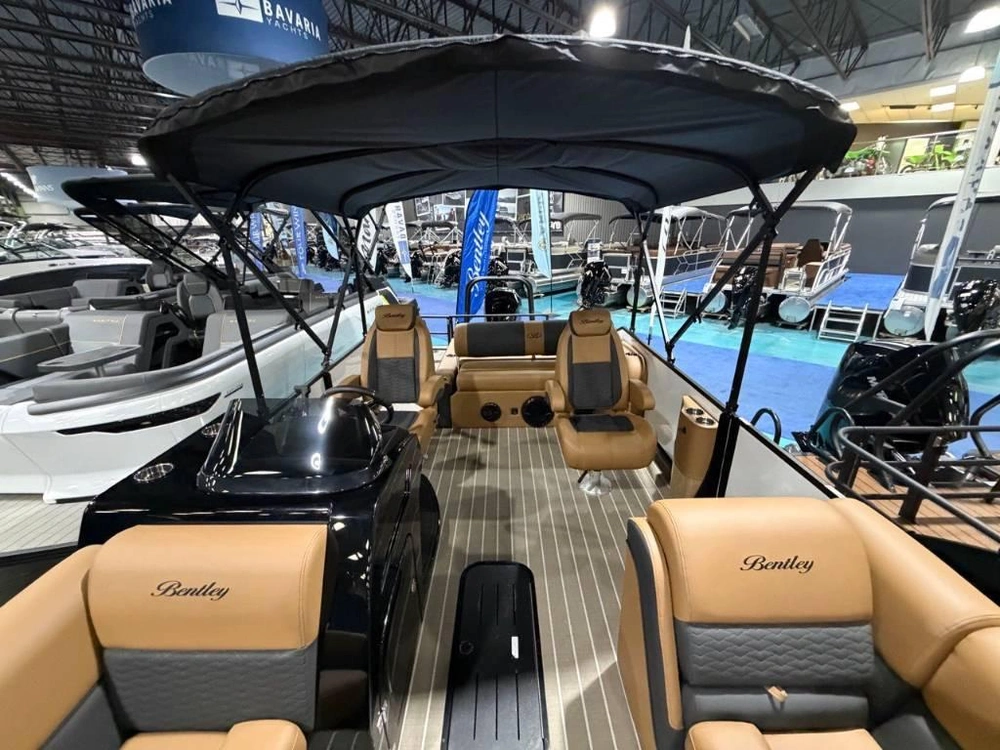2026 Bentley Elite 223 Swingback alt