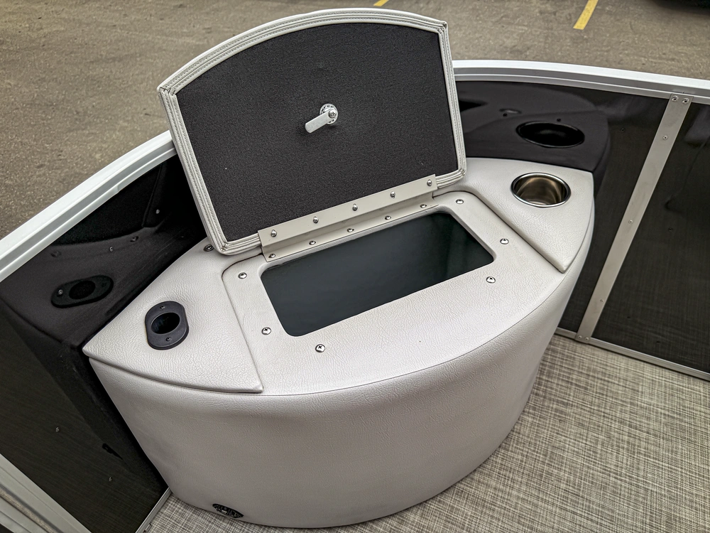 2024 Suncatcher Select 320fc Tritoon alt