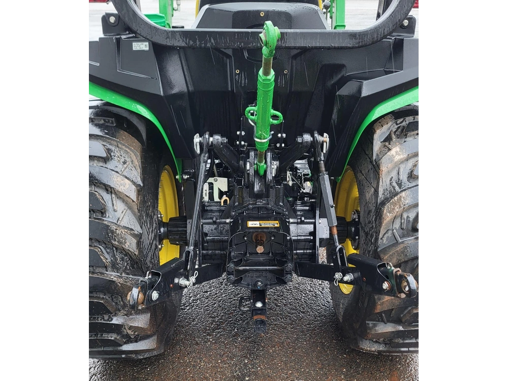 John Deere 3038e 2023 alt