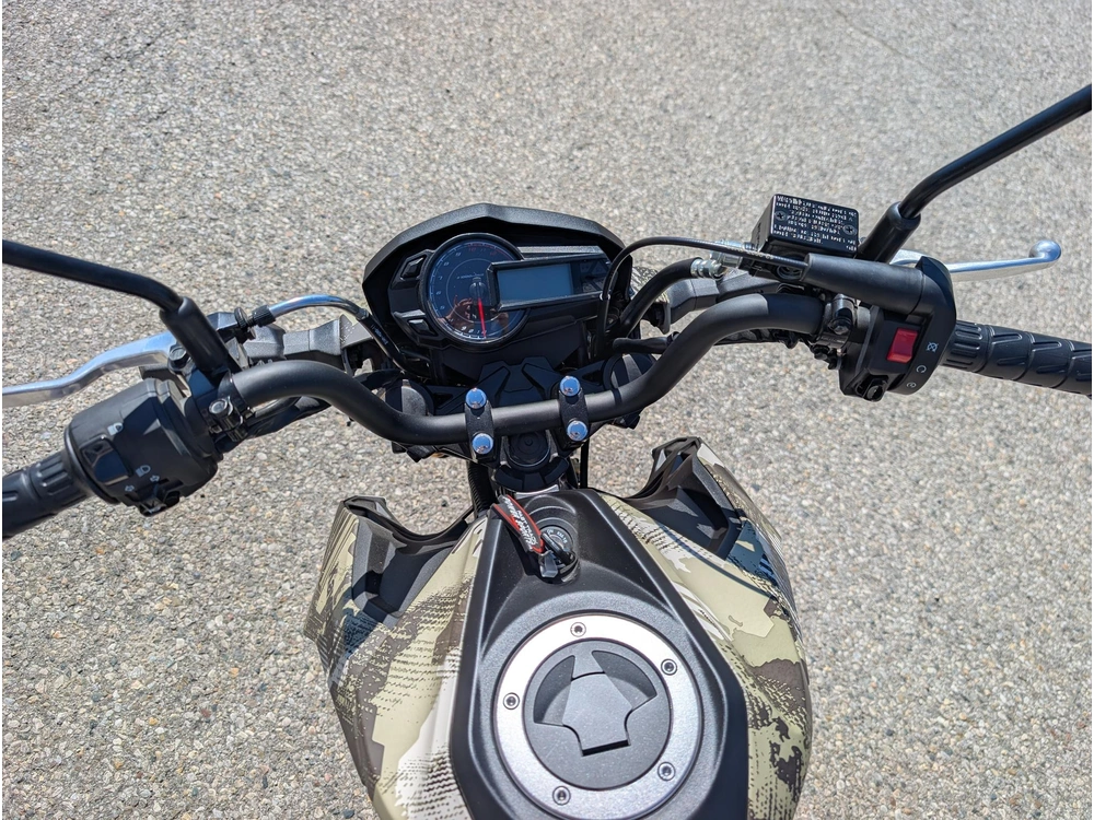 2025 Kawasaki Z125 Pro alt