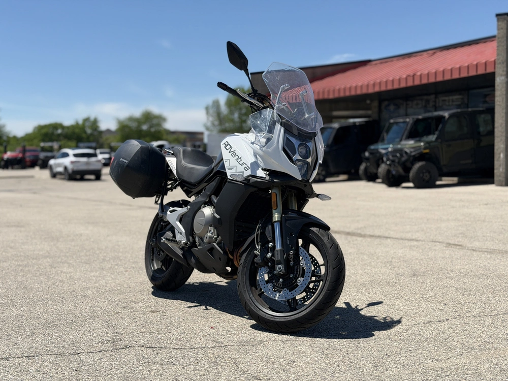 2022 Cfmoto 650 Adventura alt