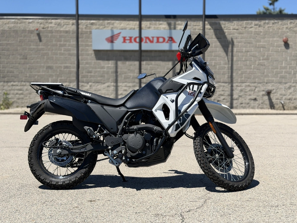 2025 Kawasaki Klr®650 S Pearl Crystal White/metallic Carbon Gray alt