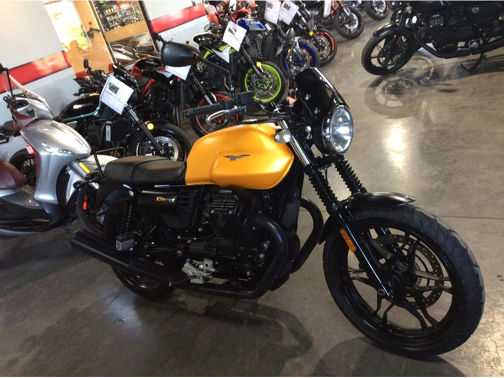Moto Guzzi V7 Iii Stone Abs 2017 alt