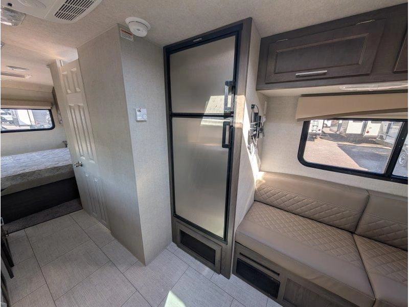 Bigfoot Rv Bigfoot 25b25rqs 2027 alt