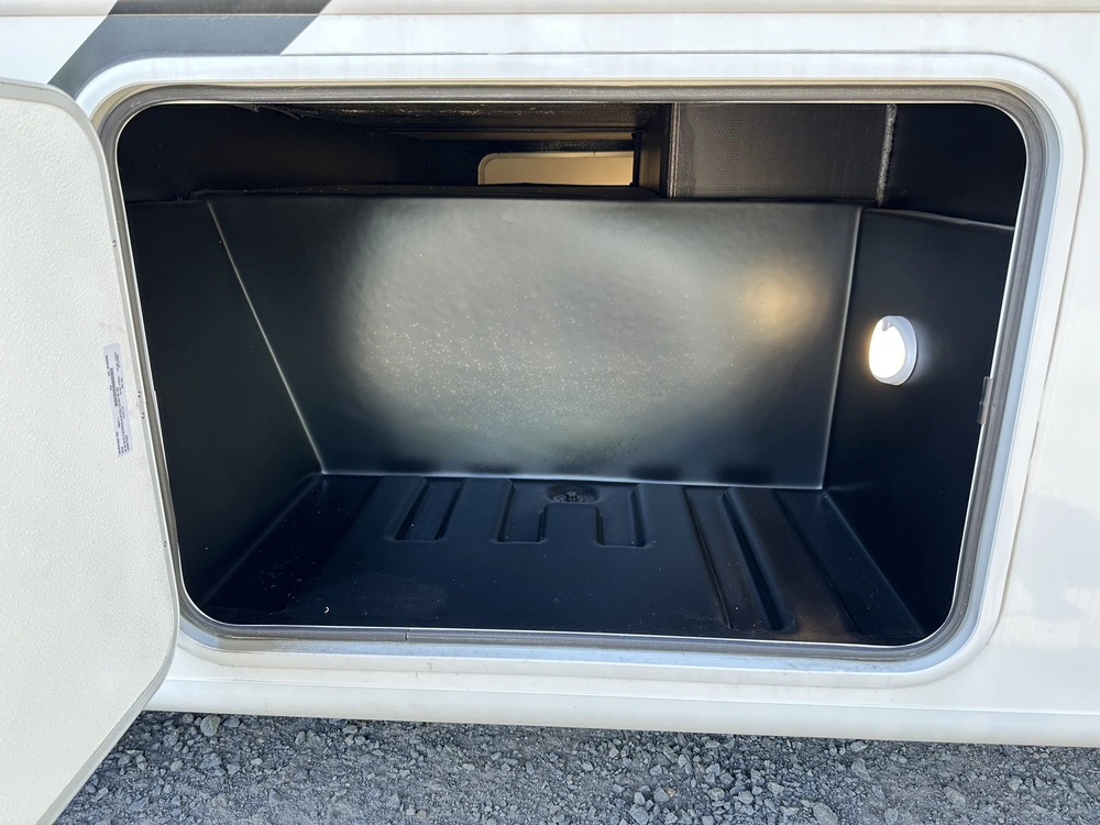 Thor Hurricane 34r 2025 alt