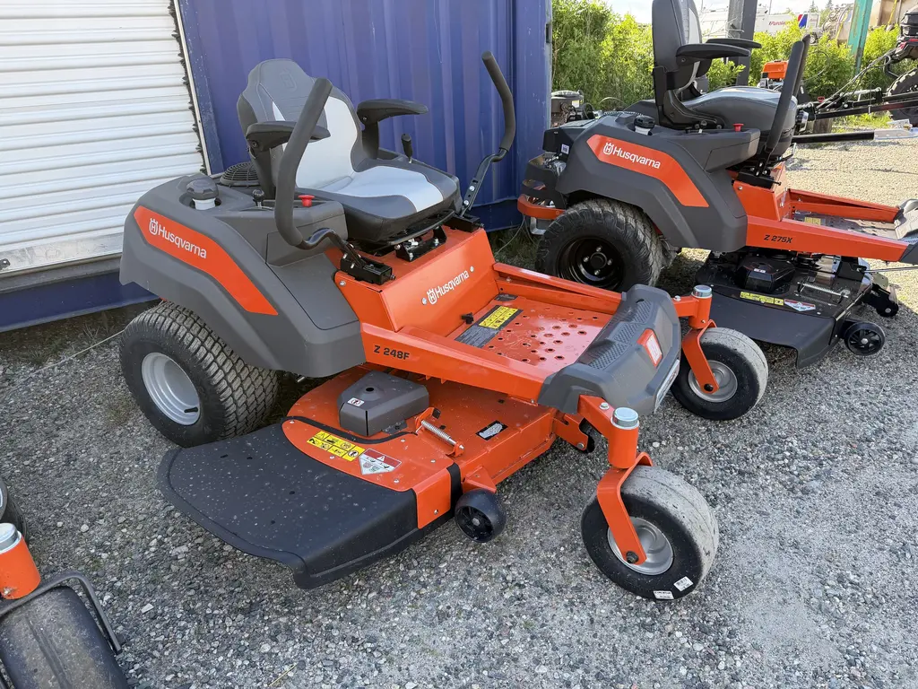 2026 Husqvarna ZERO TURN TRACTOR,23HP KAW 