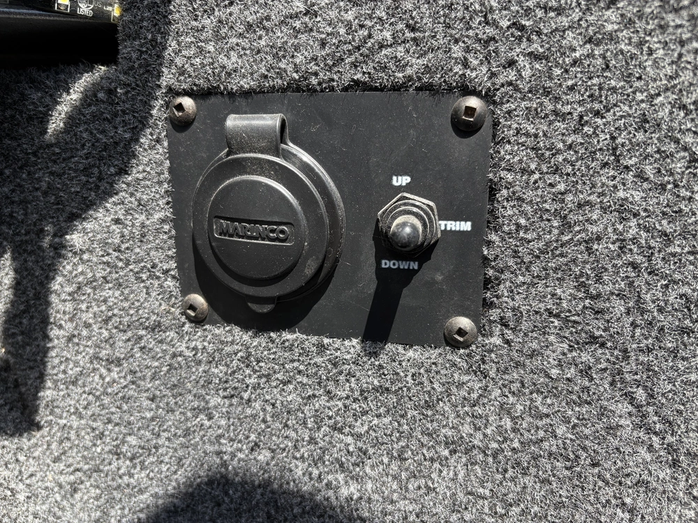 2025 Crestliner 1750 Fish Hawk Wt Jumpseat alt