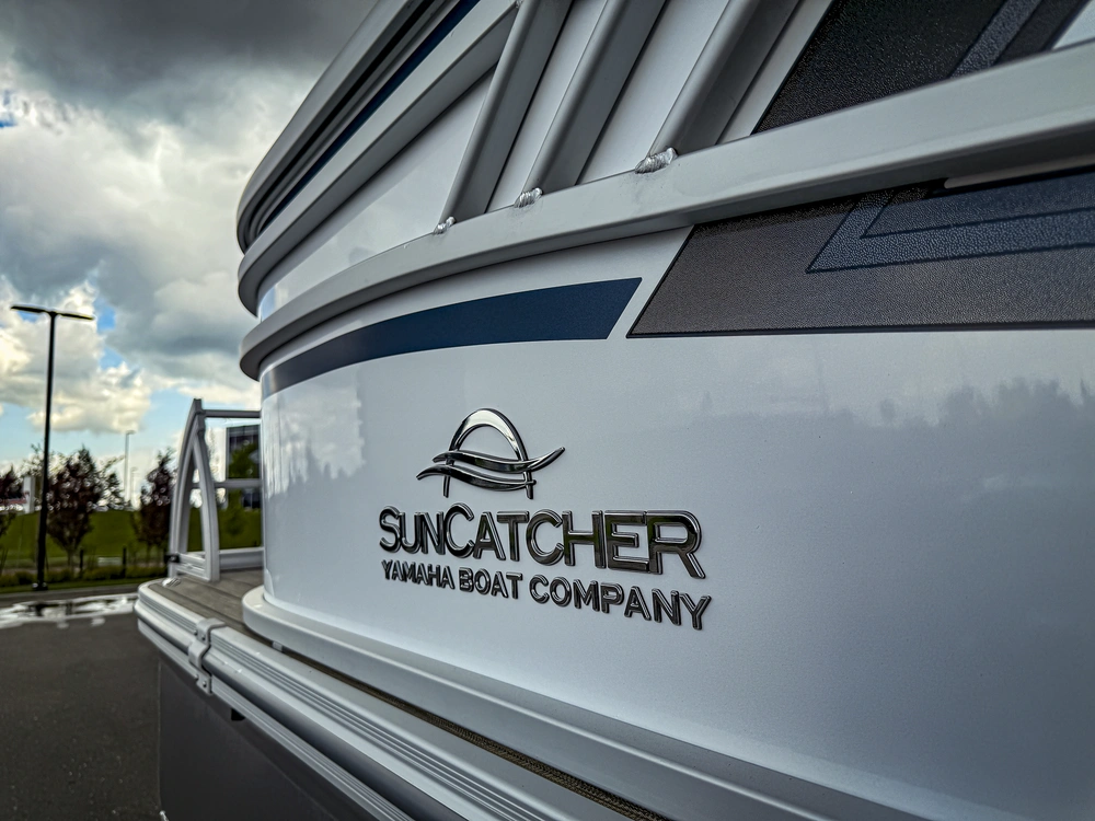 2026 Suncatcher Select 322rc alt