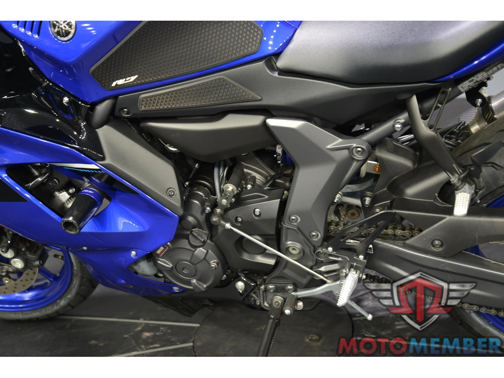 2025 Yamaha Yzf-r7 alt
