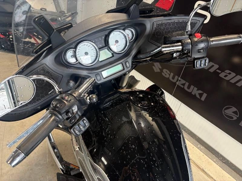 2013 Victory Motorcycles Cross Country 106 alt
