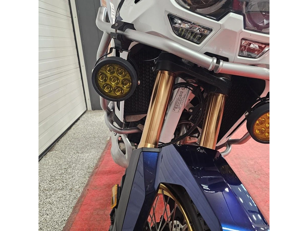 2024 Honda Africa Twin Adventure Sports alt