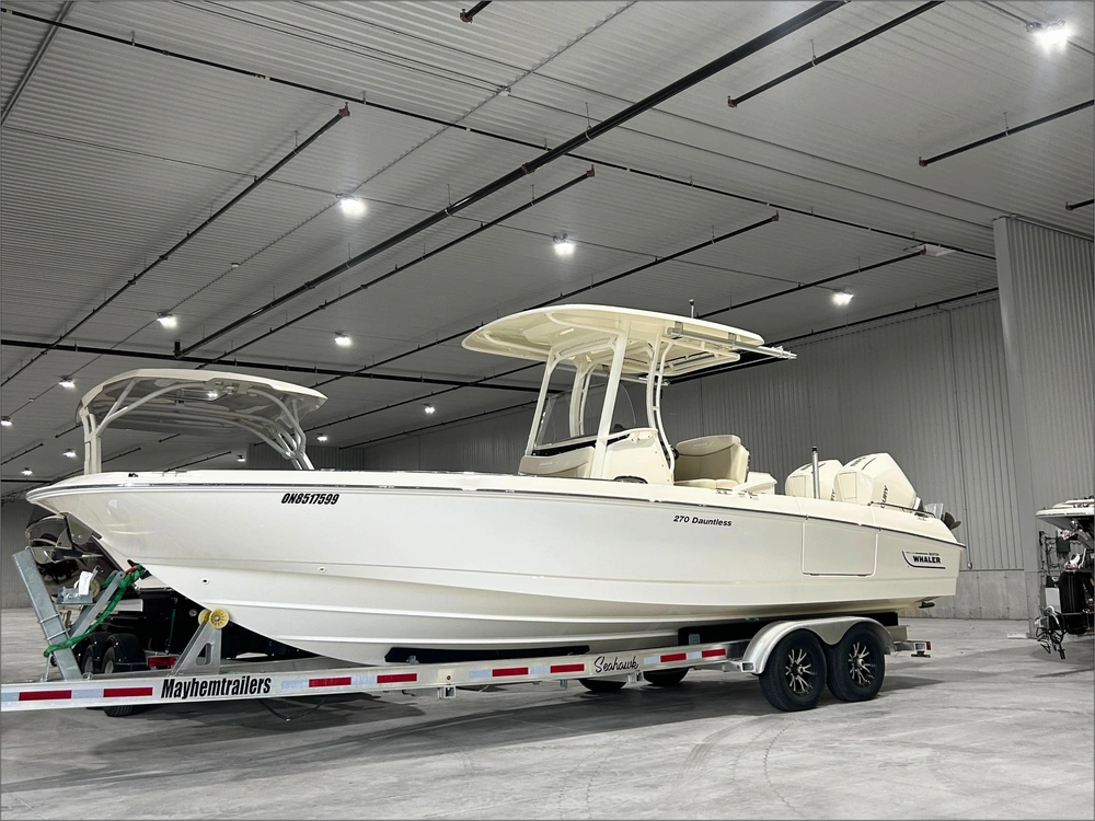 2022 Boston Whaler 270 Dauntless alt