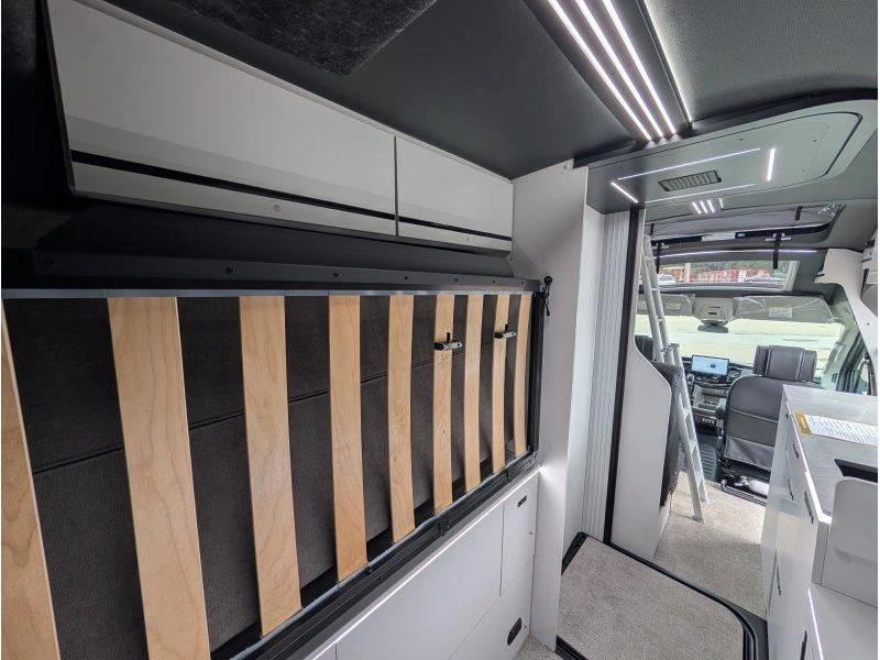 Grand Design Lineage Lvt1 2027 alt