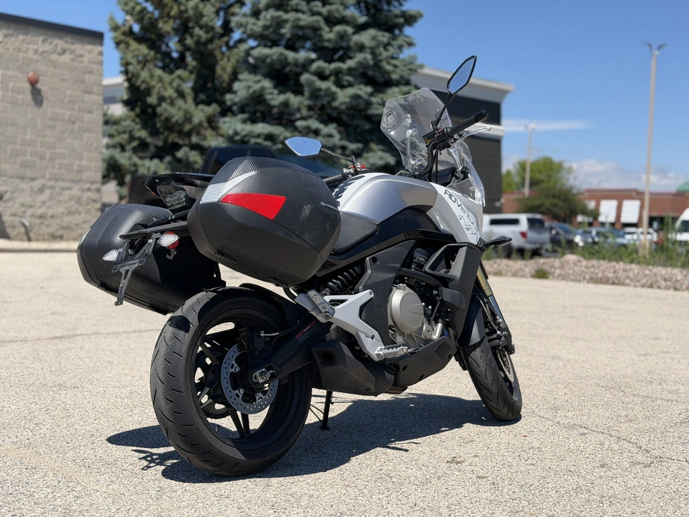 2022 Cfmoto 650 Adventura alt