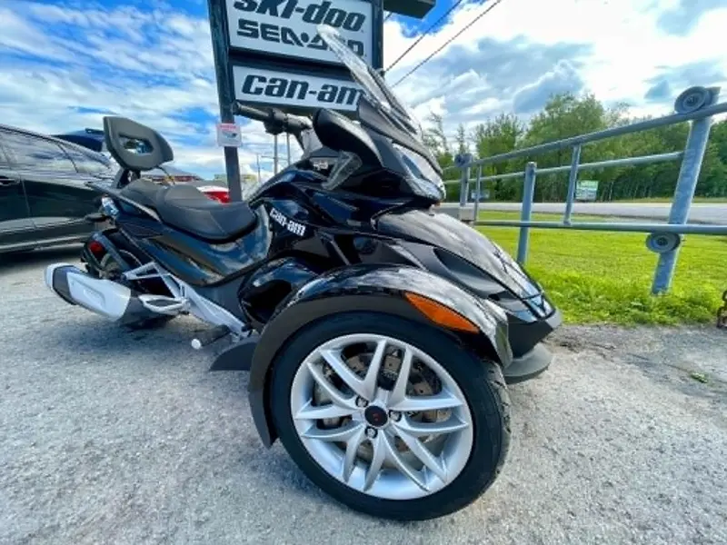 BRP SPYDER STS 990 2014