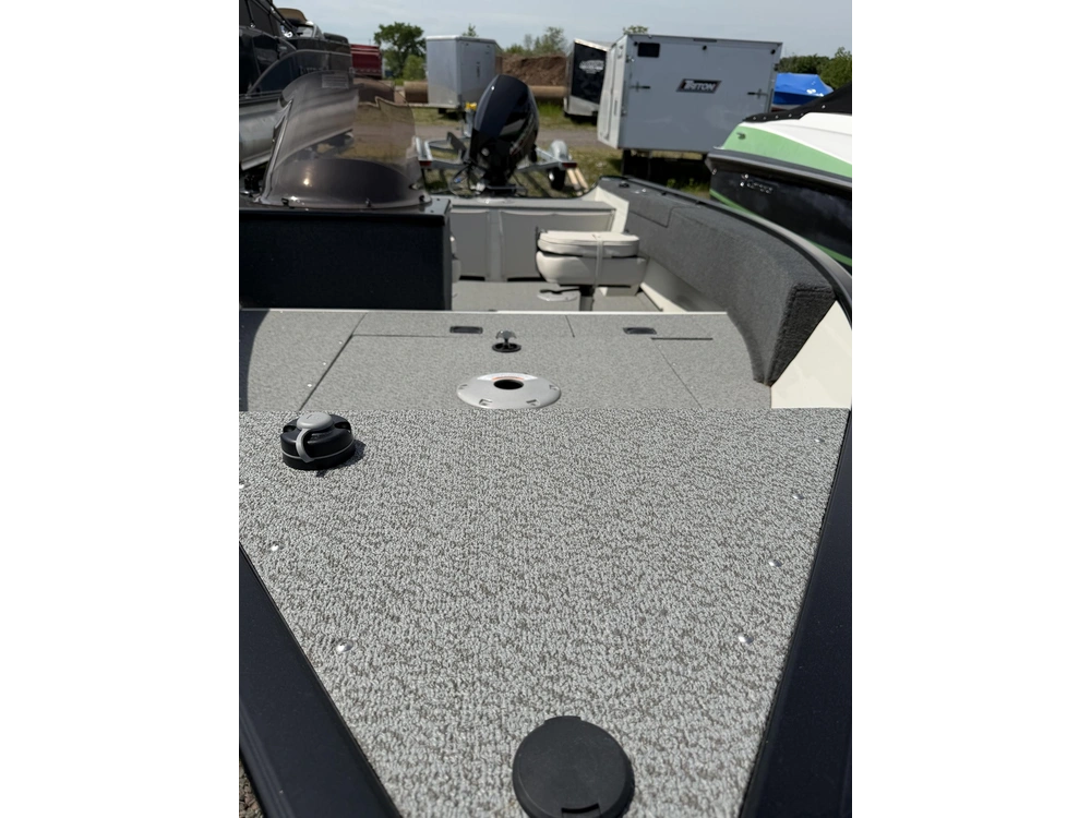 2026 Legend R15 Sc +25 Elpt 4s Merc & Glide-on Trailer