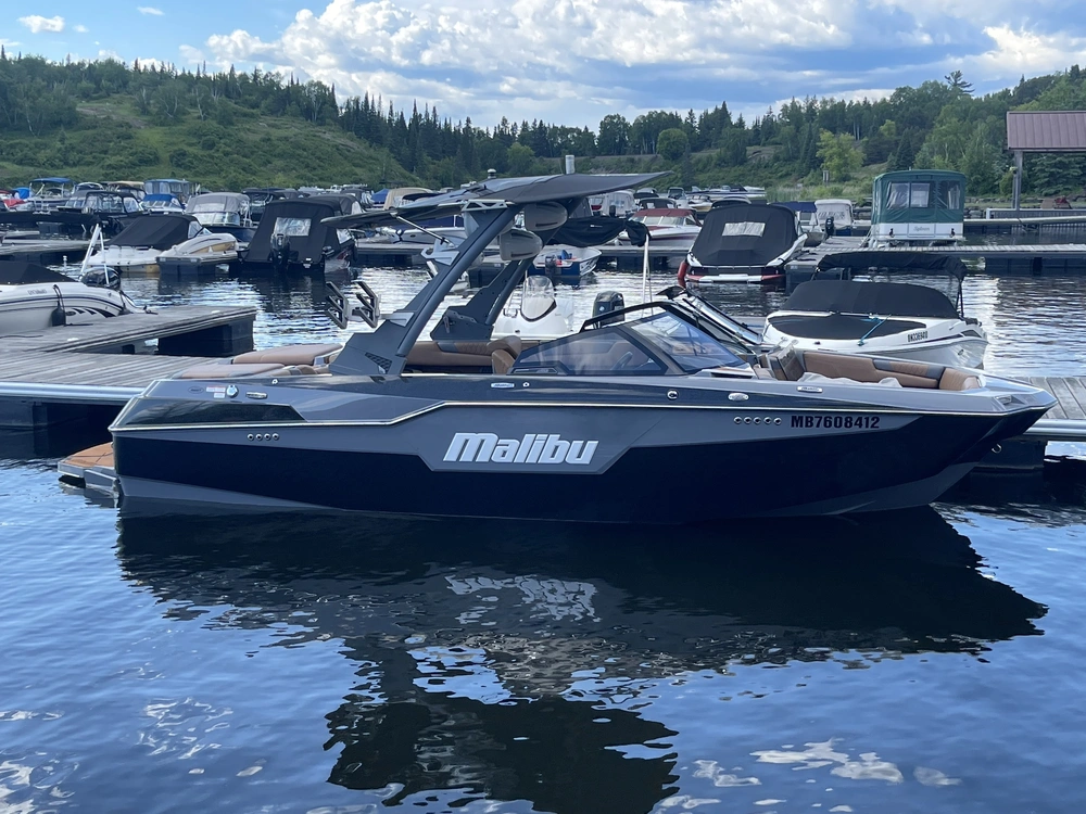 2021 Malibu M220 alt
