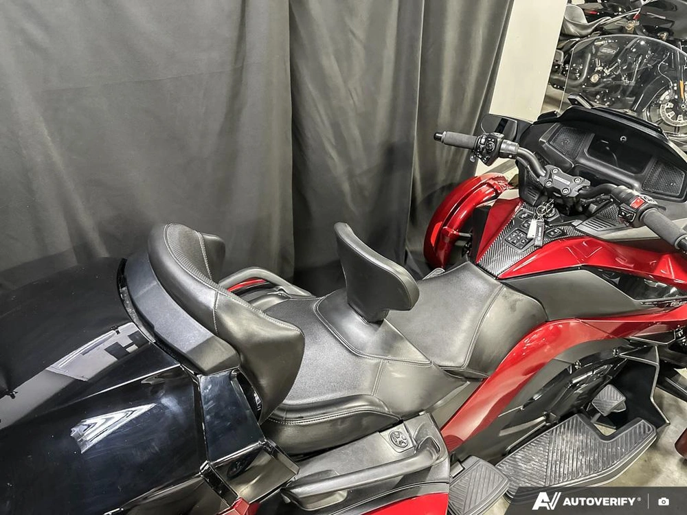 2023 Can-am Rt Limited Se6 alt