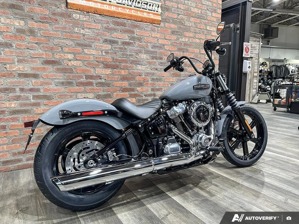 2026 Harley-davidson Street Bob alt