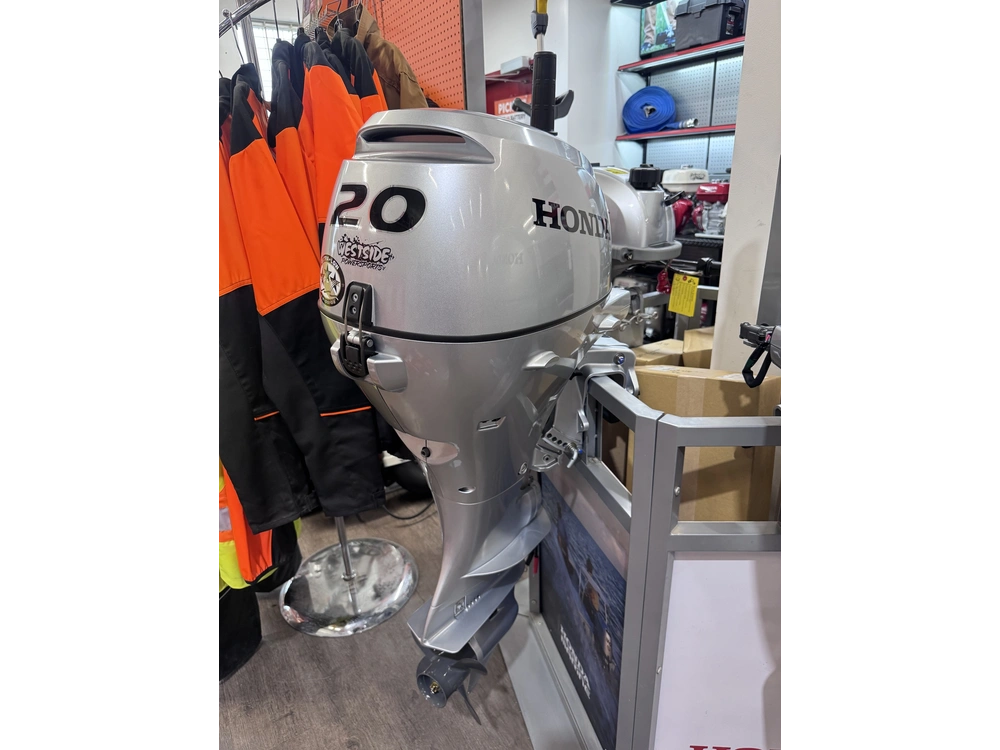 2026 Honda 20hp S/s 15" Elec. Start Outboard alt