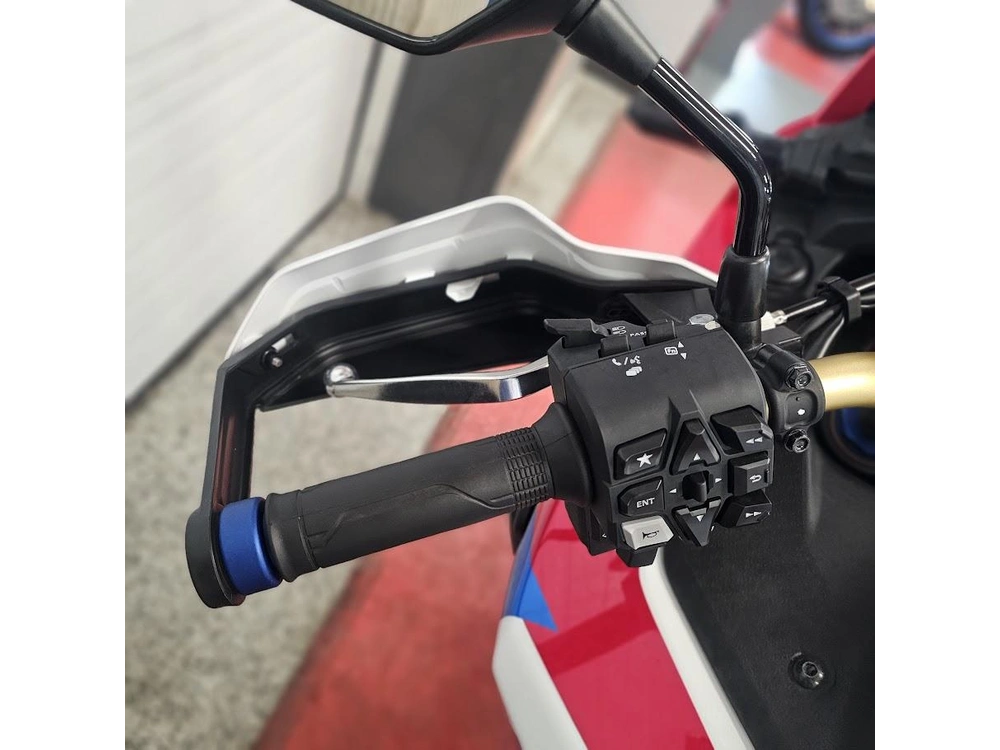 2026 Honda Africa Twin Adventure Sports Es alt