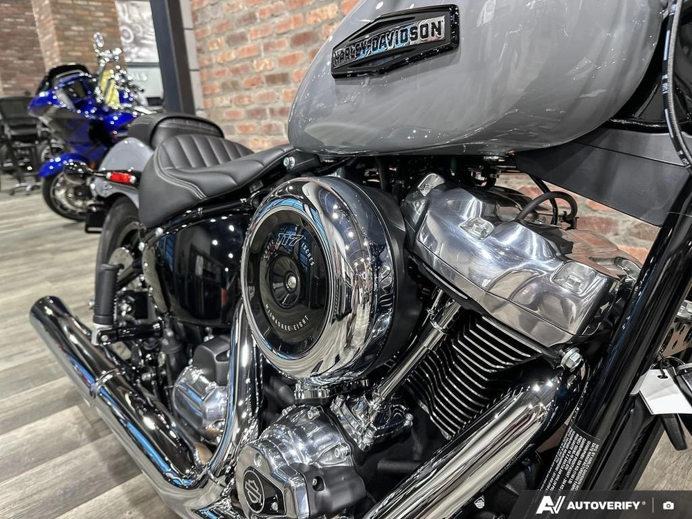 2026 Harley-davidson Street Bob alt