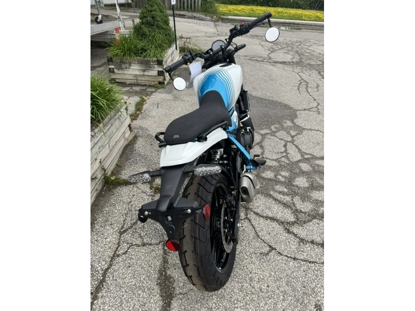 2026 Royal Enfield Guerrilla 450 Brava Blue alt