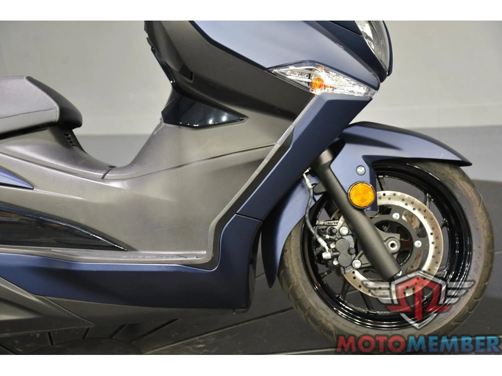 2019 Suzuki Burgman 400 alt