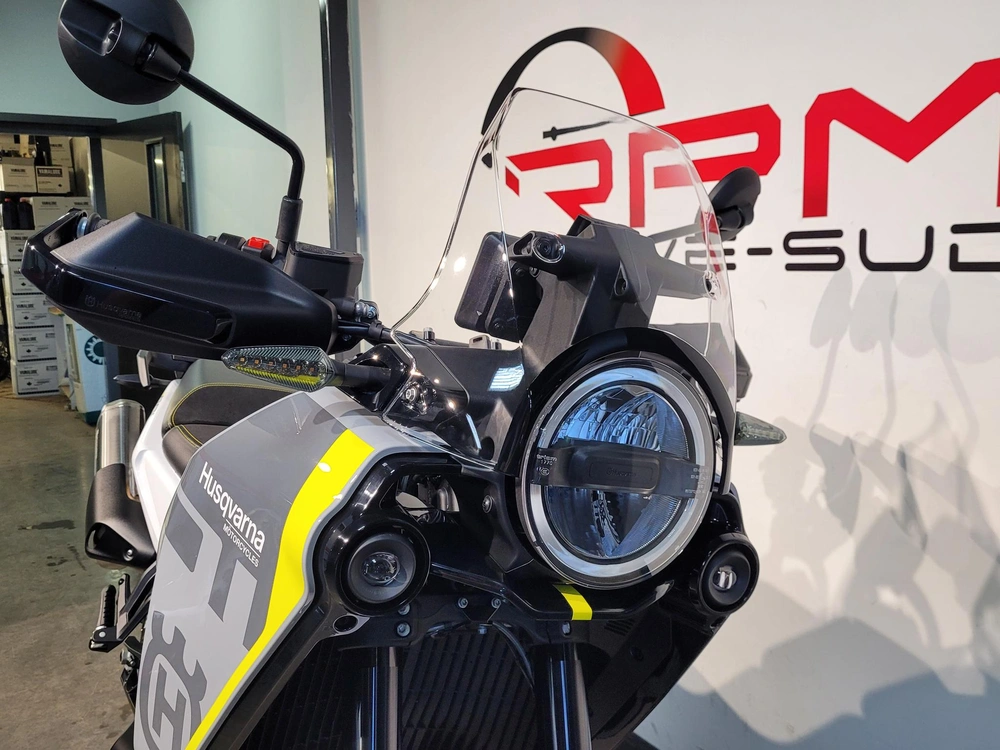 Husqvarna Norden 901 *à Partir De 3.99% 2025 alt