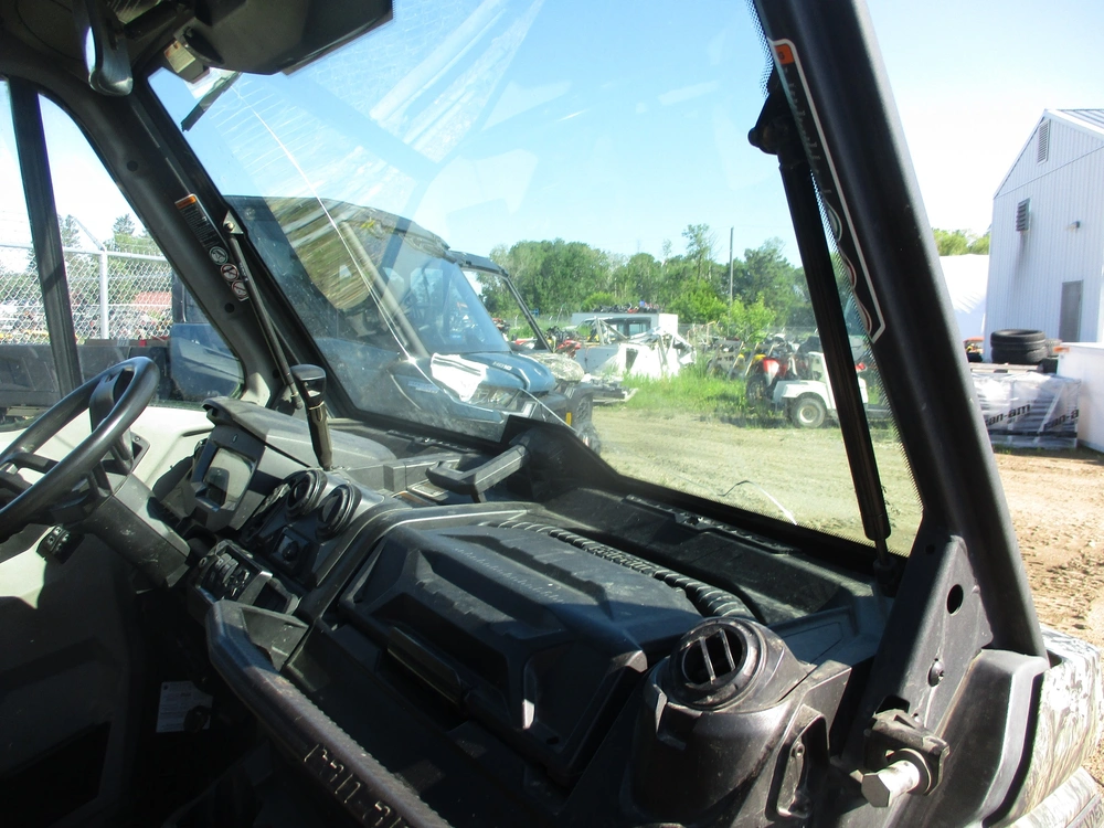 2021 Can-am Defender Ltd Max alt