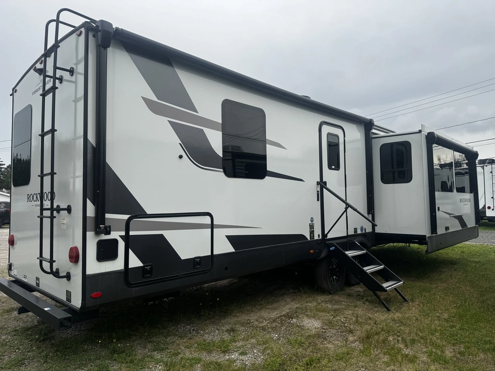 Forest River Rockwood Signature 8339fk 2026 alt