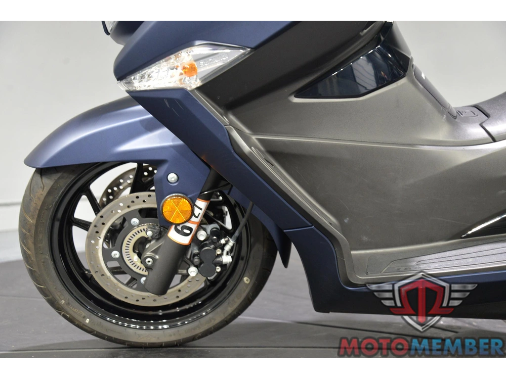 2019 Suzuki Burgman 400 alt