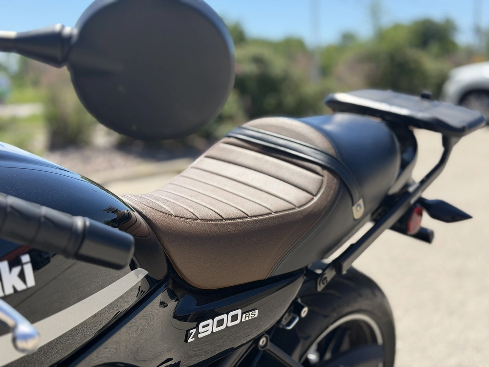 2021 Kawasaki Z900rs alt