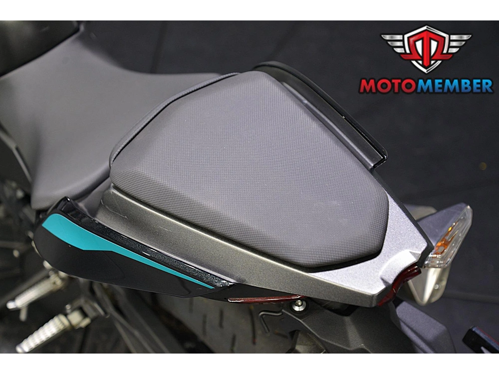 2023 Kawasaki Z400 Abs alt