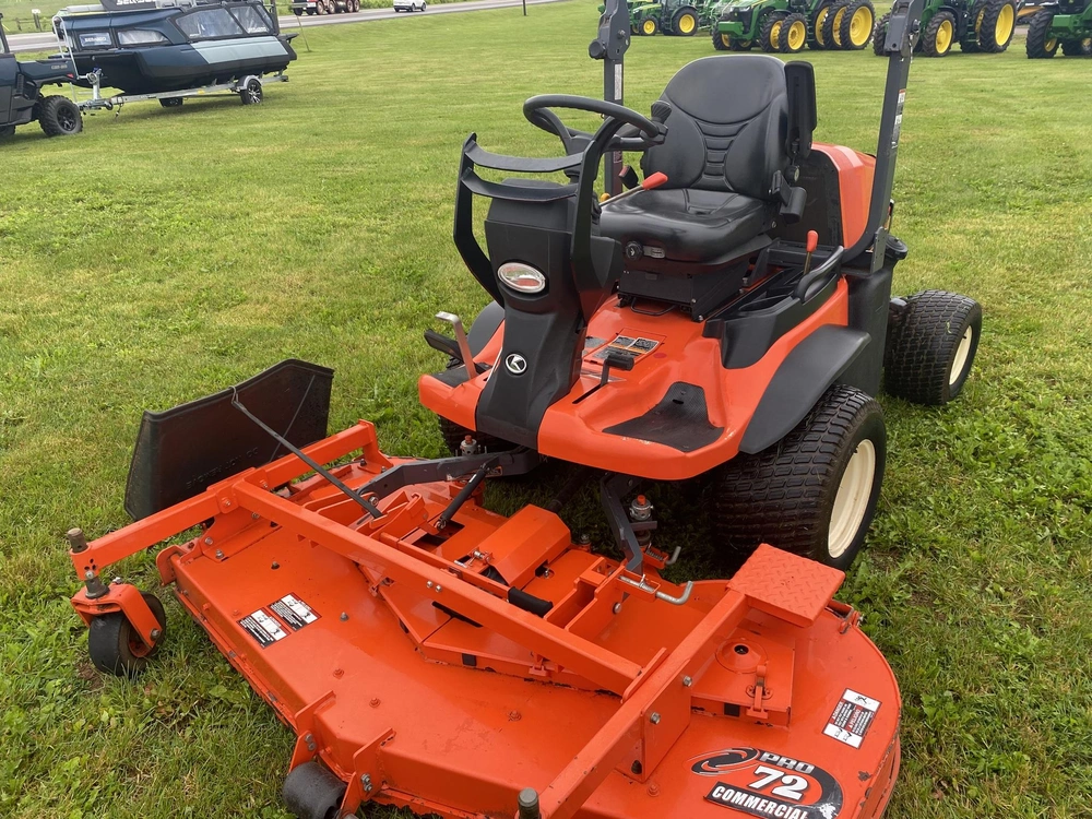 2018 Kubota F2690 alt