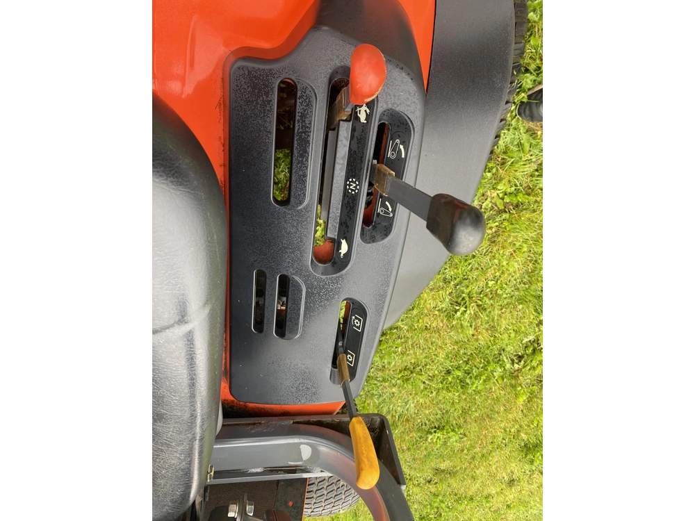 2018 Kubota F2690 alt
