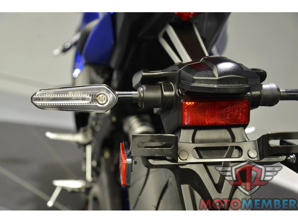 2022 Yamaha Yzf-r7 alt