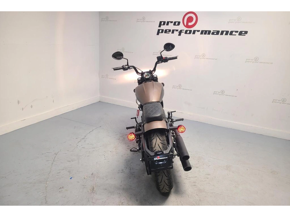 2019 Indian Motorcycle Scout Bobber Abs alt