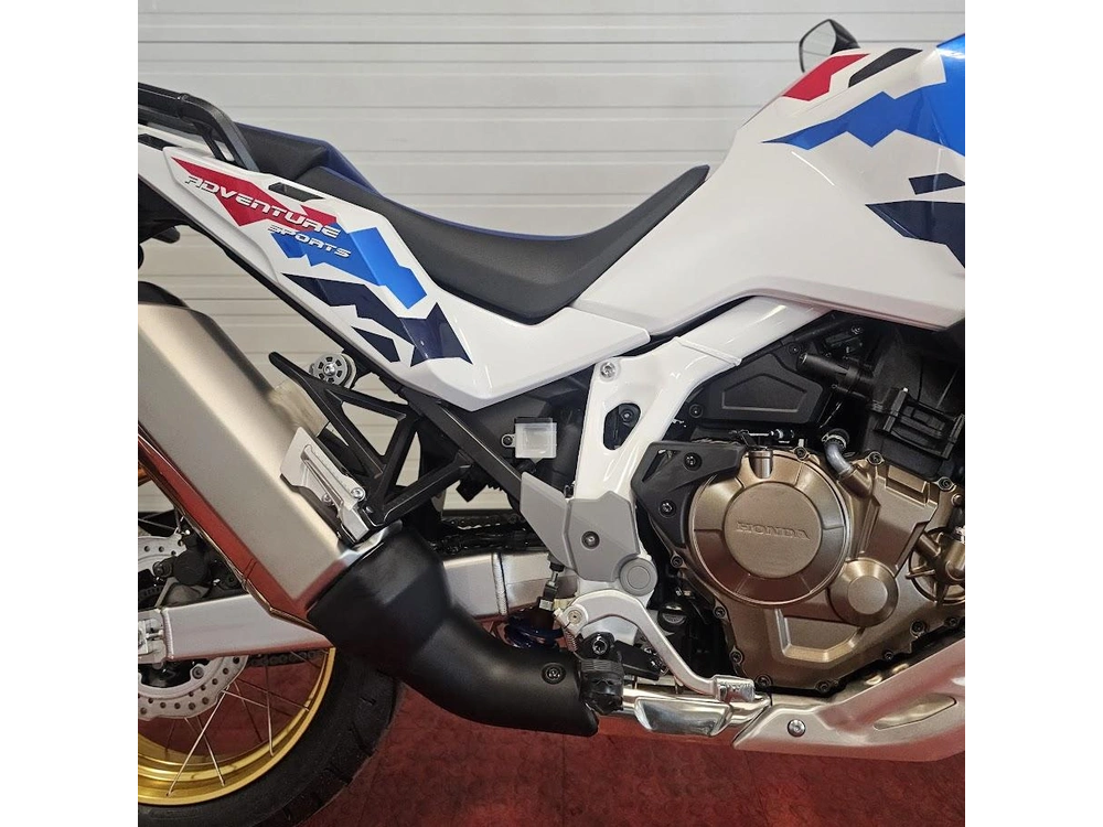 2026 Honda Africa Twin Adventure Sports Es alt