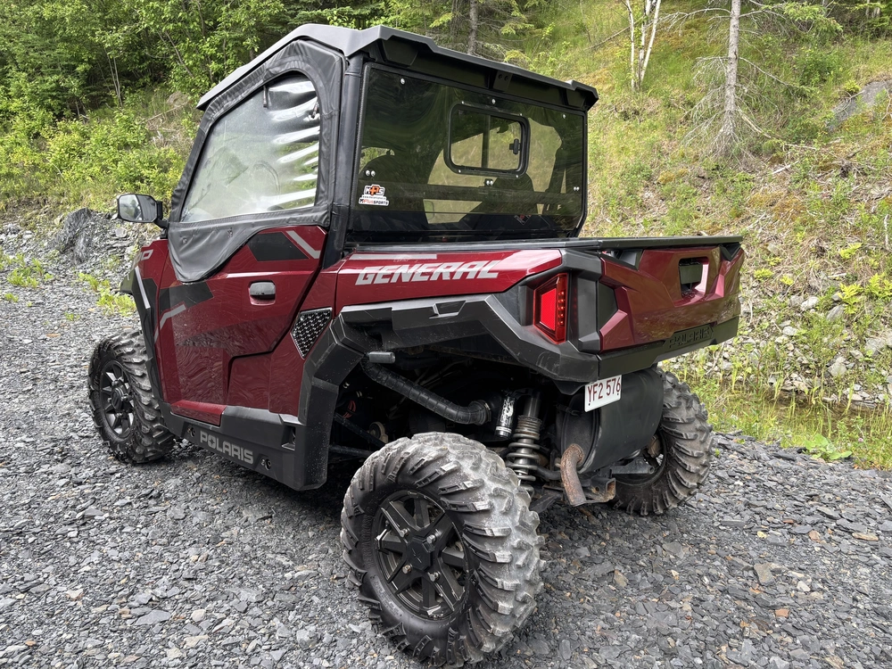 Polaris General Deluxe Ride Command Heated Cab 2021 alt