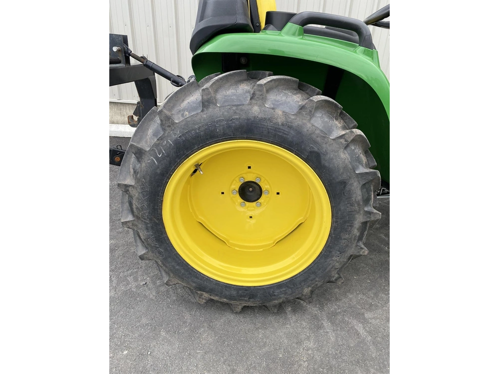 John Deere 3032e 2023 alt